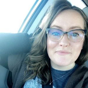 Meet your Posher, Lisa